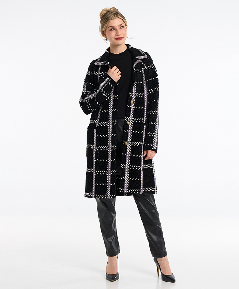 Collection de vêtements pour femme Goa par Moffi International. Manteau long de laine noir et blanc.