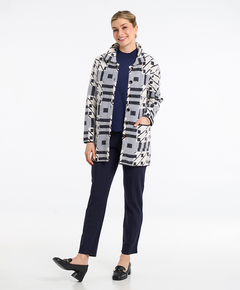 Collection de vêtements pour femme Moffi par Moffi International. Manteau laine bleu et noir.